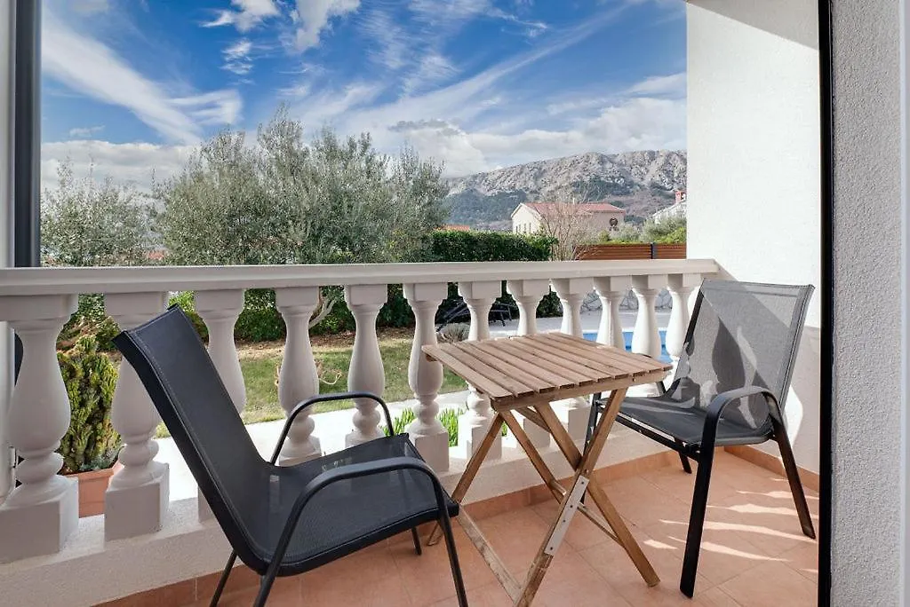 באסקה Bed & Breakfast Dosen 3*,
