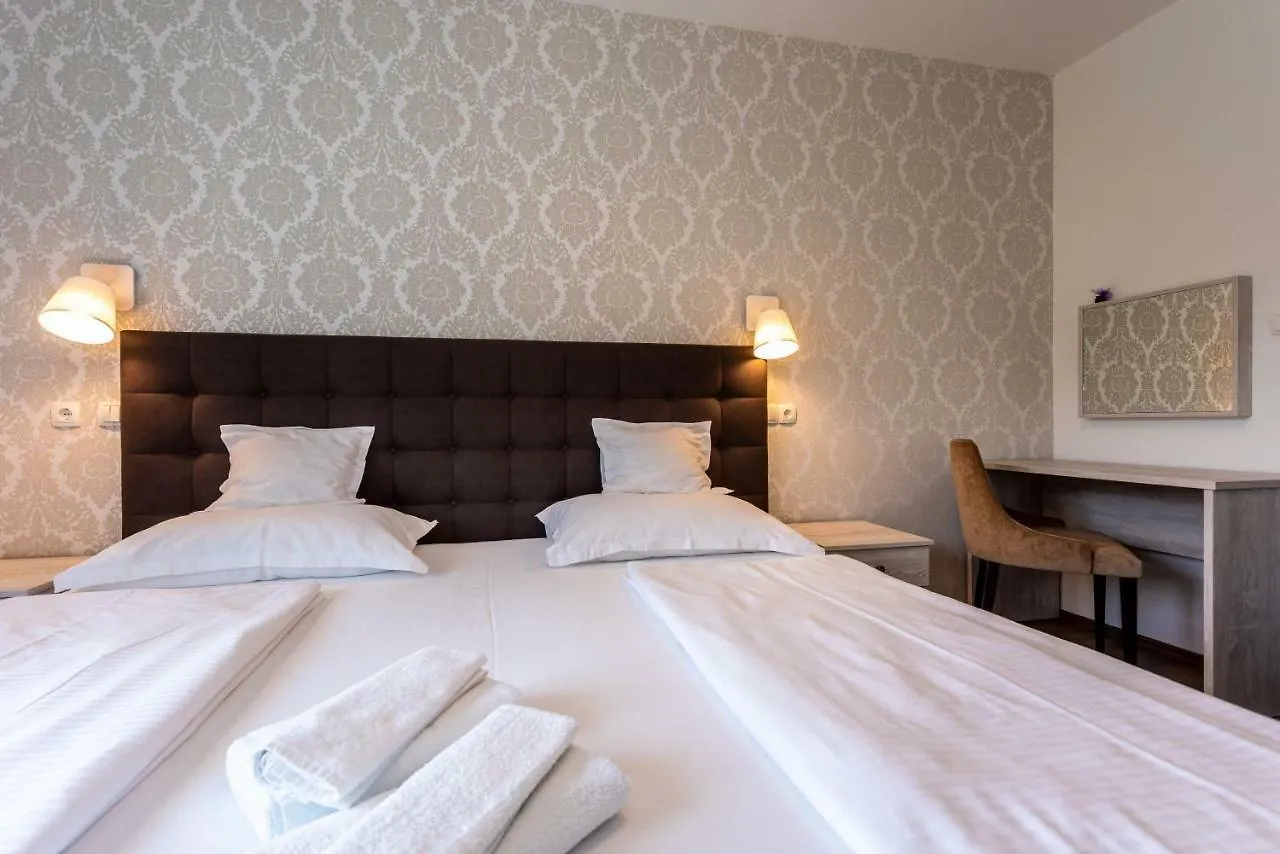 Bed & Breakfast Dosen Baska  3*, Baska (Krk) Croatia