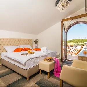 *** Couette-café Hotel Villa Vrsar Croatie