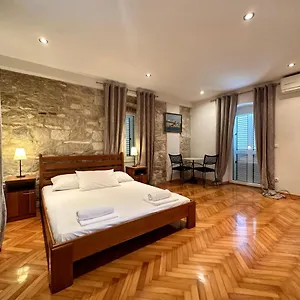 https://villa-dante.splithotels.org